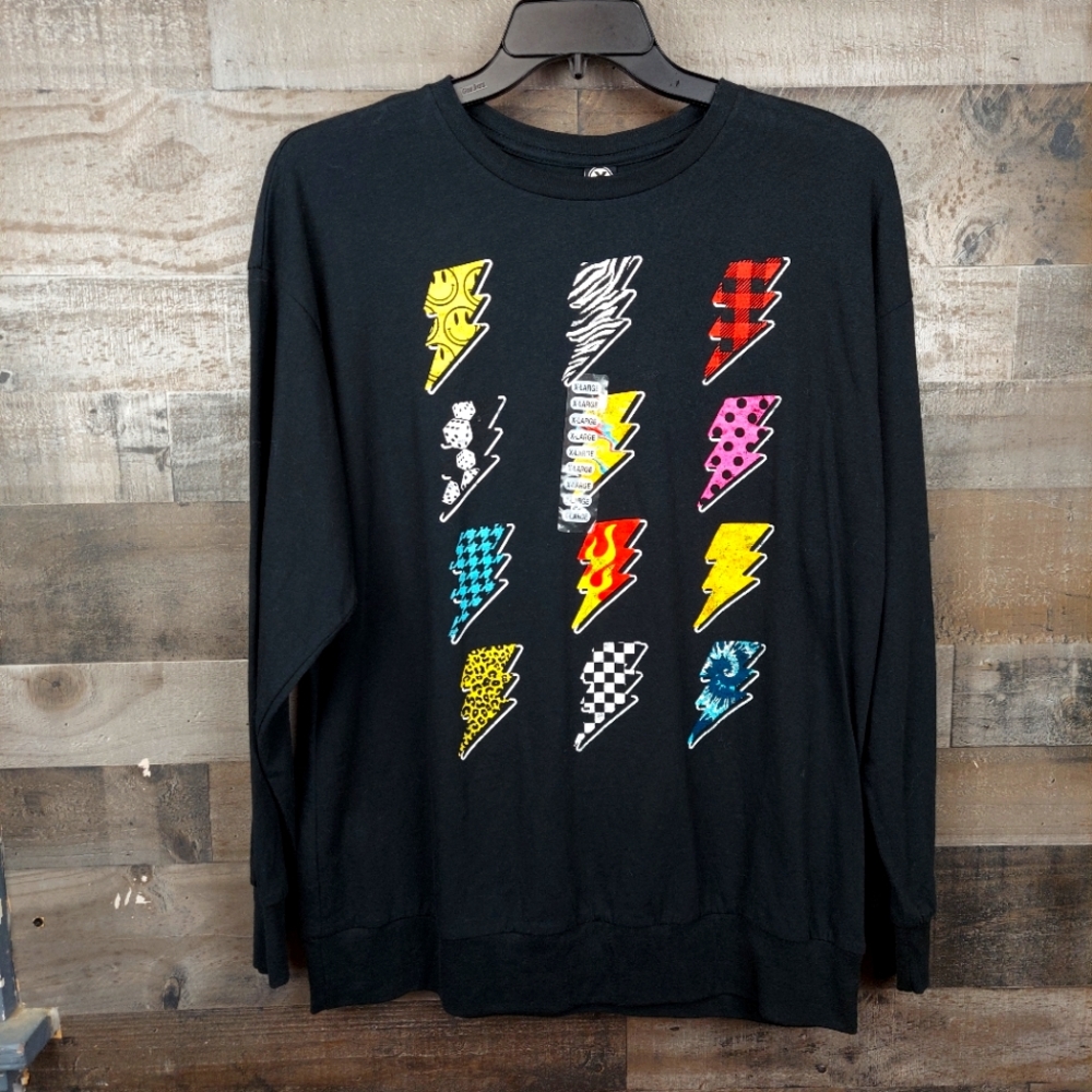 Circle X Long Sleeve  Graphic T-Shirt